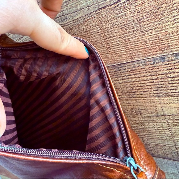 Unisex Jack Georges Voyagers Collection Leather Crossbody - Picture 8 of 16